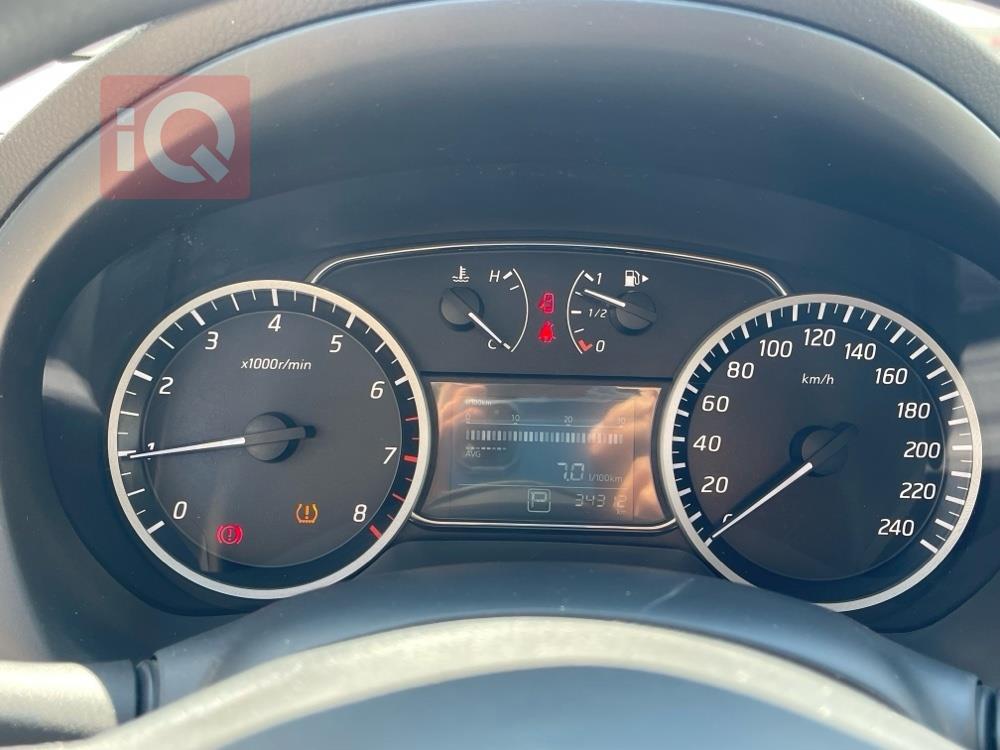 نيسان سنترا